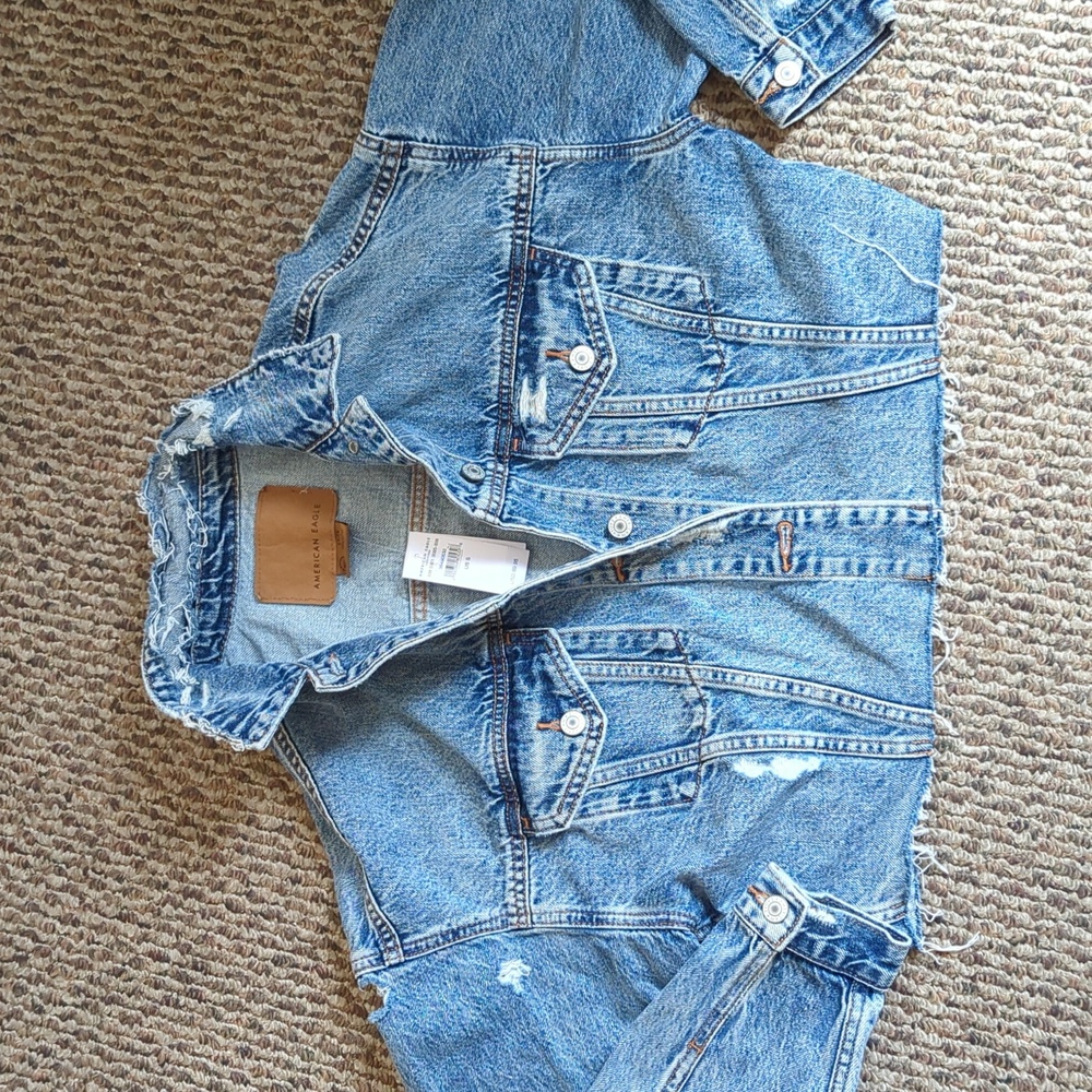American Eagle Cropped Denim jacket